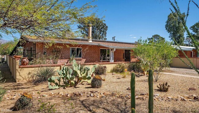 Foto del edificio - 2 br, 1 bath House - 5701 East Hawthorne S...
