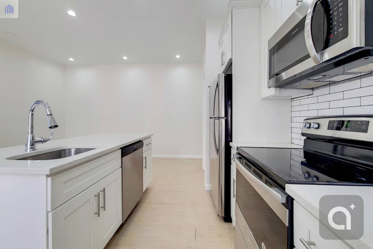 Primary Photo - 4422 3rd Ave