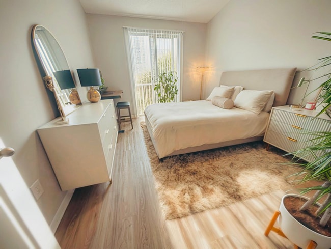 Photo - 252 Three Islands Boulevard Apartment