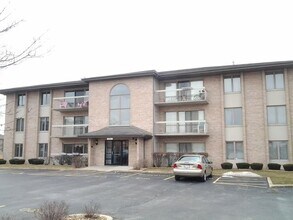 Building Photo - 1028 Ashley Ct N