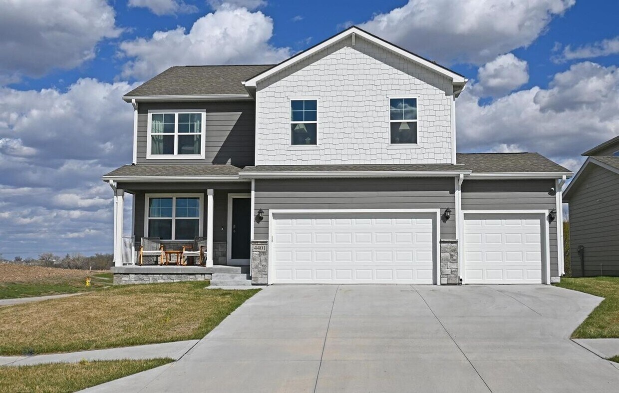 Foto principal - Spacious Elegance Meets Modern Comfort In ...