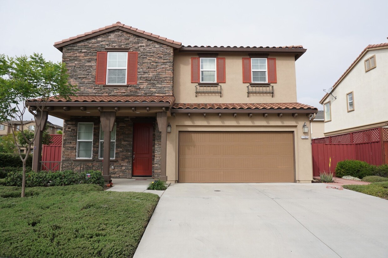 Foto principal - Beautiful Smart Home with Solar, A/C, Larg...