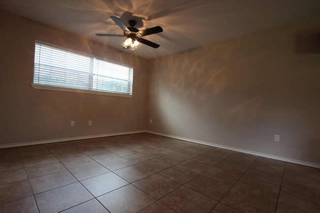 Foto del edificio - Coming Soon! Mission Ranch- 2 Bedroom Dupl...