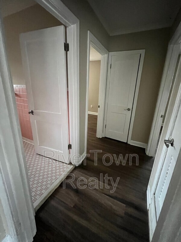 Building Photo - 3362 Rosamond Ave