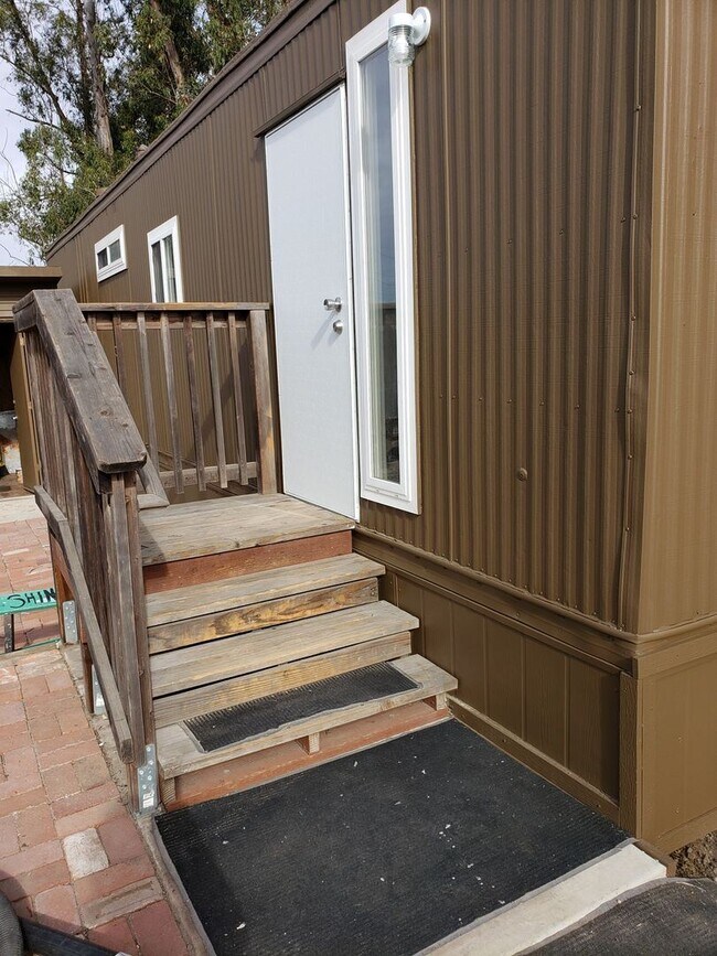 Foto del edificio - 1 br, 1 bath House - 1680 Noyes Road