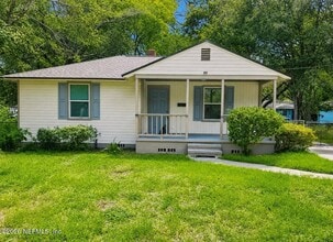Building Photo - 5020 Campenella Dr
