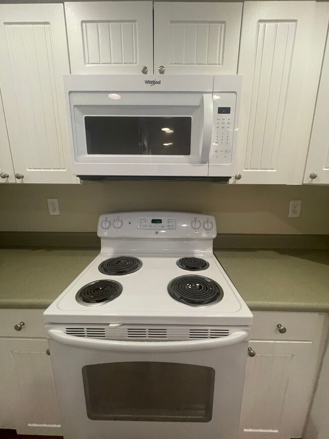 Photo - 17-1728 J&amp;S Apartment