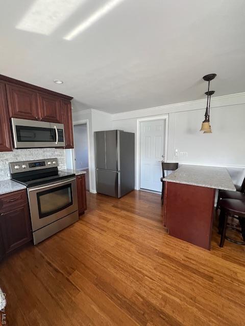 Building Photo - 570 S 14th St