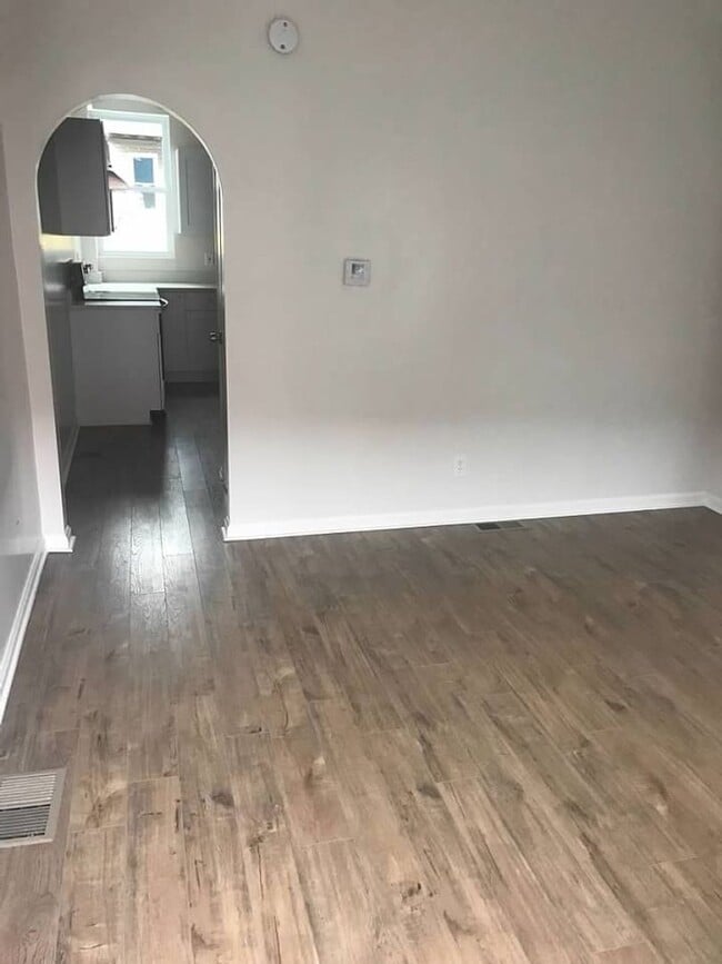 Building Photo - 2707 Miles Ave