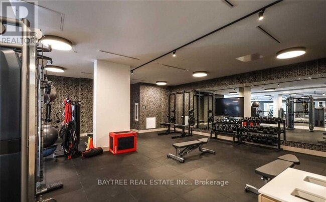 Photo du bâtiment - 130 River St