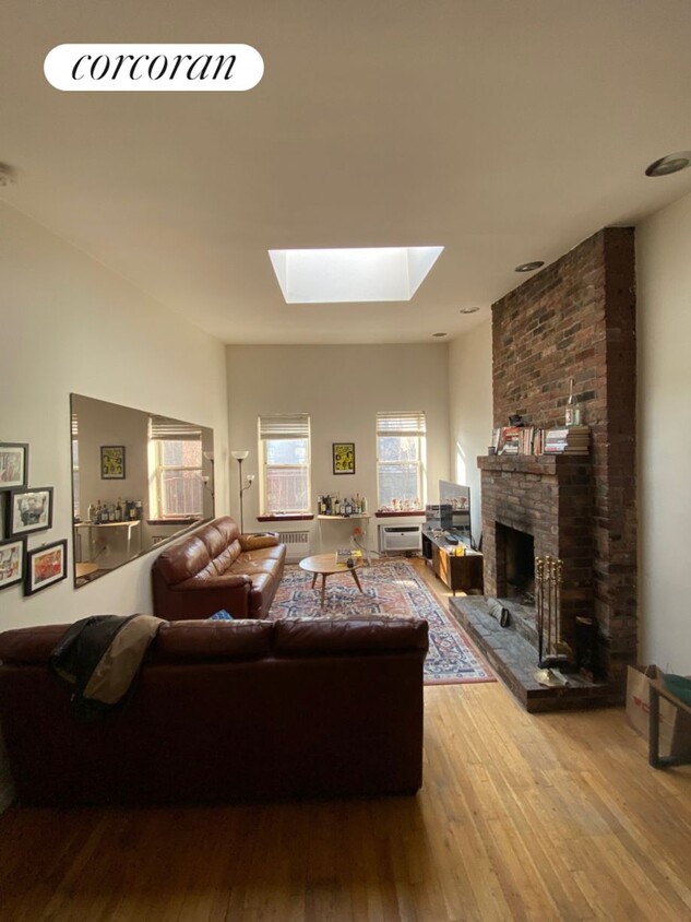 Foto principal - 413 E 85th St