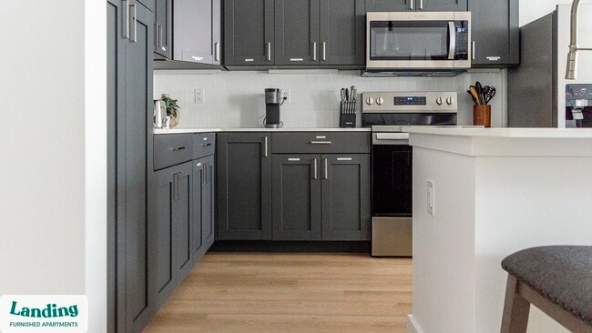 Foto del edificio - 650 N Main St