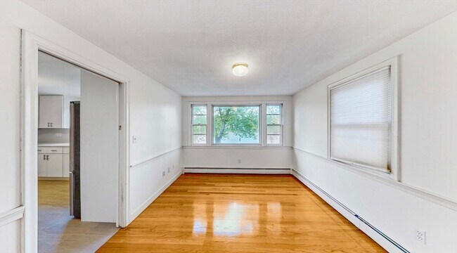 Foto del edificio - 57 Spy Pond Ln