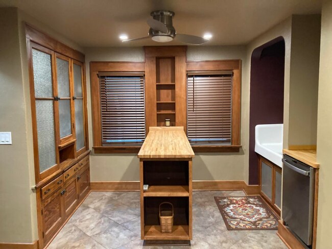 Foto del edificio - 1630 N 52nd St