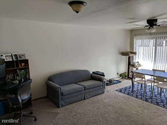 Building Photo - 2 br, 2 bath Townhome - 5427 N Mohawk Ave