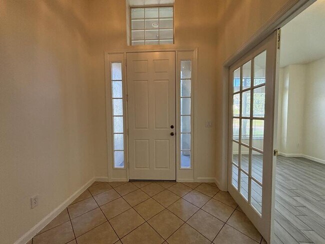 Foto del edificio - 10245 Cypress Trail Dr