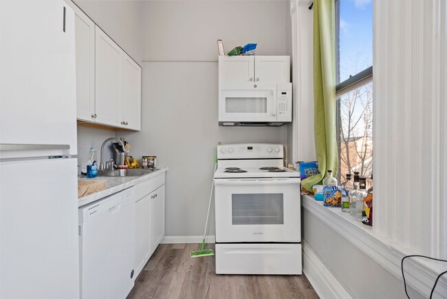 Photo - 23 Bedford Square Apartment