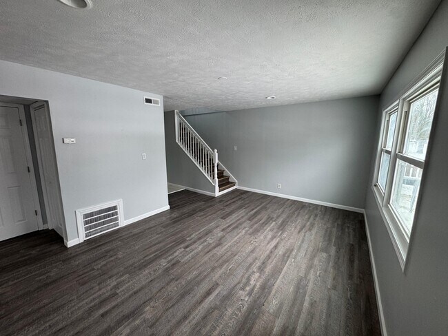 Foto del edificio - 416 E Chippewa Ave