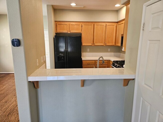 Foto del edificio - 3 Bedroom - 2.5 Bathroom Townhome in Scrip...