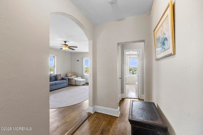 Building Photo - 400 Deal Lake Dr