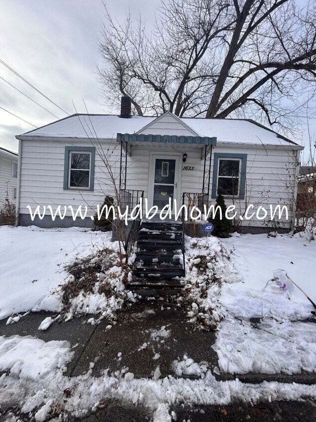 Foto principal - 1633 Kelly Dr