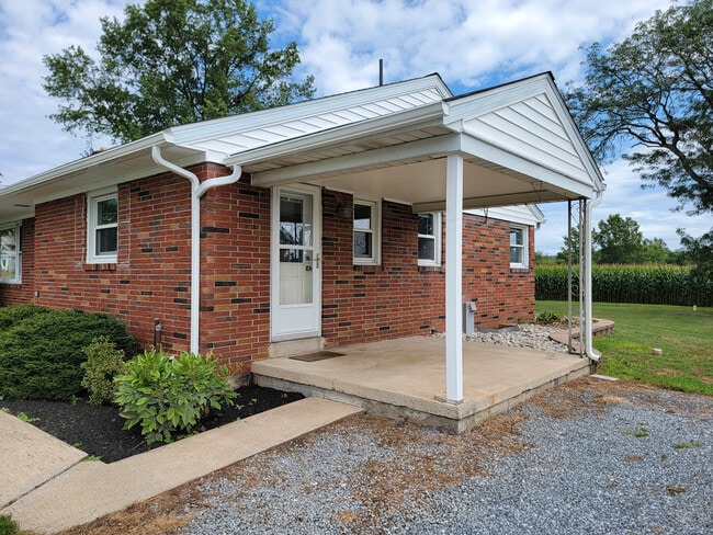 Building Photo - 110 S Ridge Rd