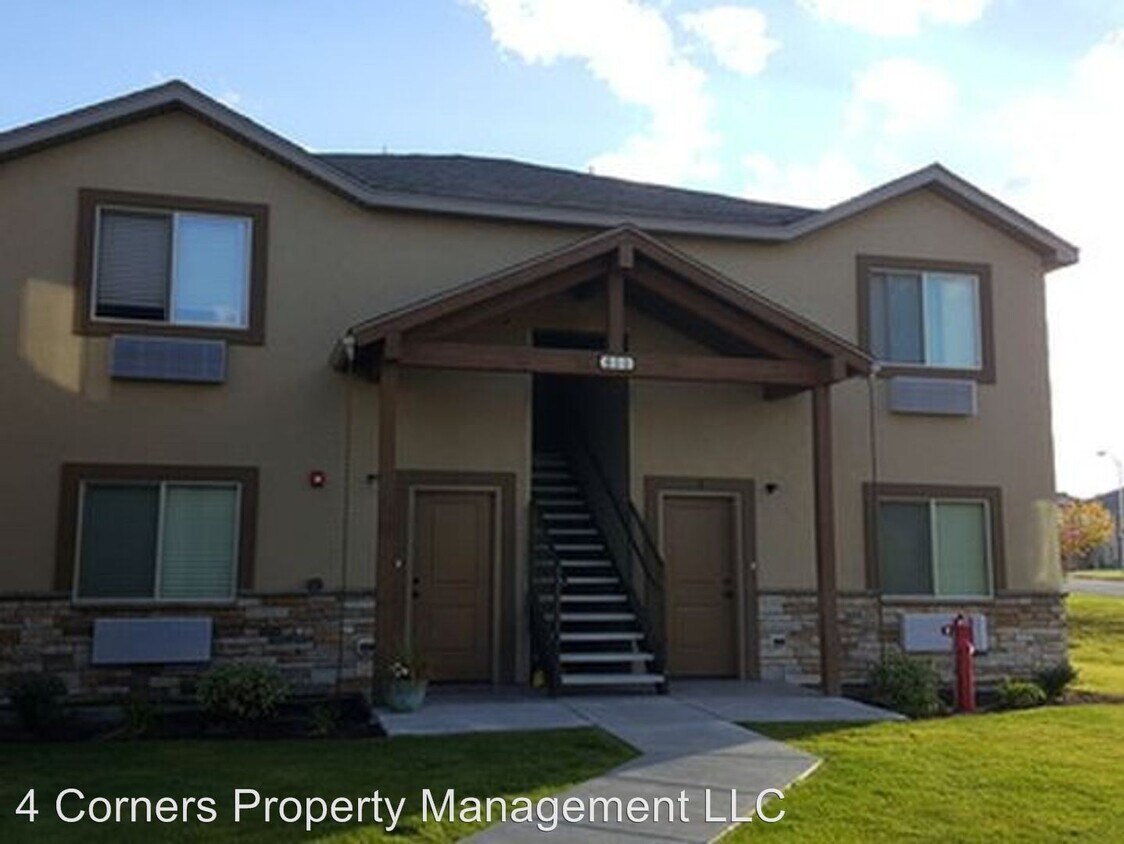 Foto principal - 892 Everett Pl