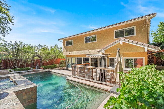 Foto del edificio - 2355 Stormcroft Ct