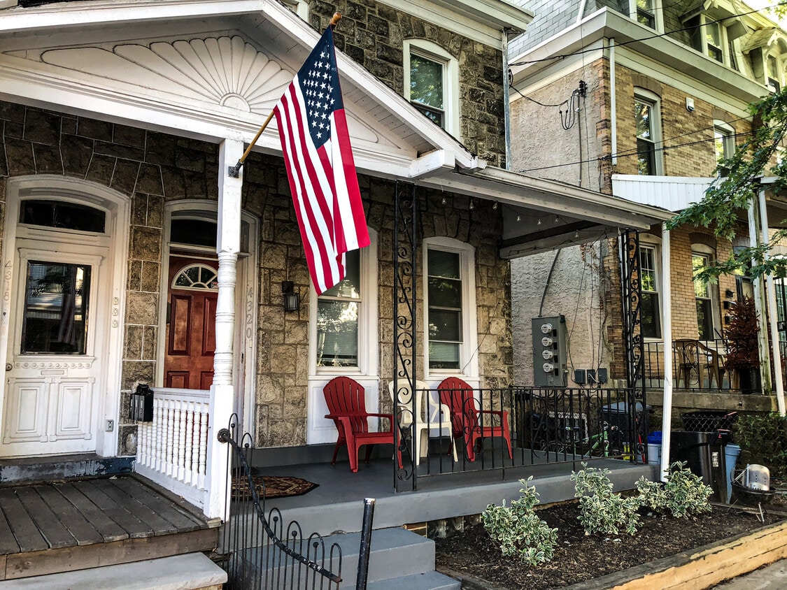 Primary Photo - 4320 Manayunk Ave