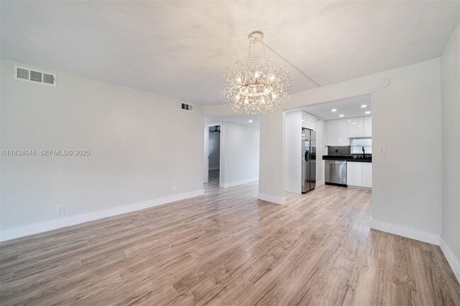 Building Photo - 8901 S Hollybrook Blvd