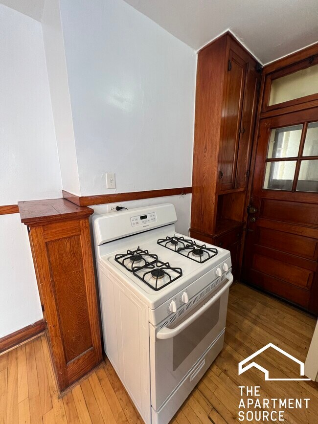 Foto del edificio - 3150 N Linder Ave