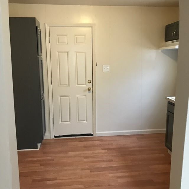 Foto del edificio - FOR RENT Newly Remodeled, 2 Bed / 1 Bath