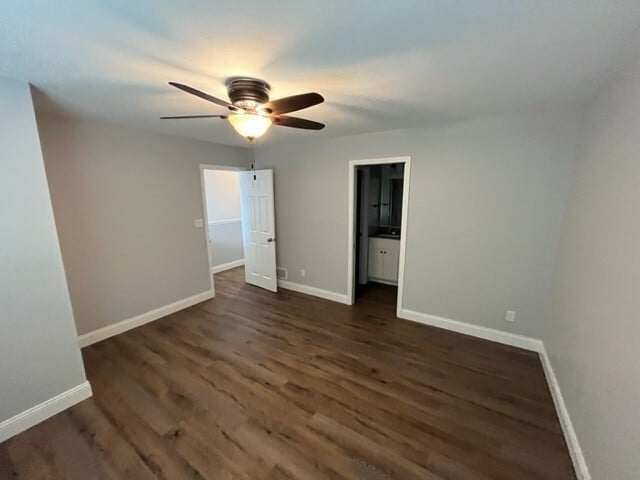 Master Bedroom - 221 W Lester St