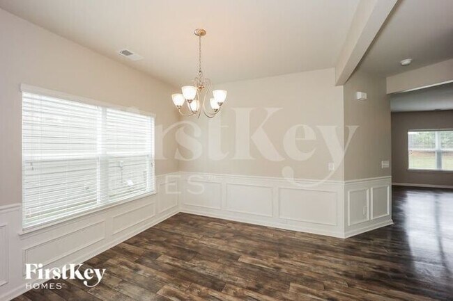 Building Photo - 12 Cliffbriar Terrace