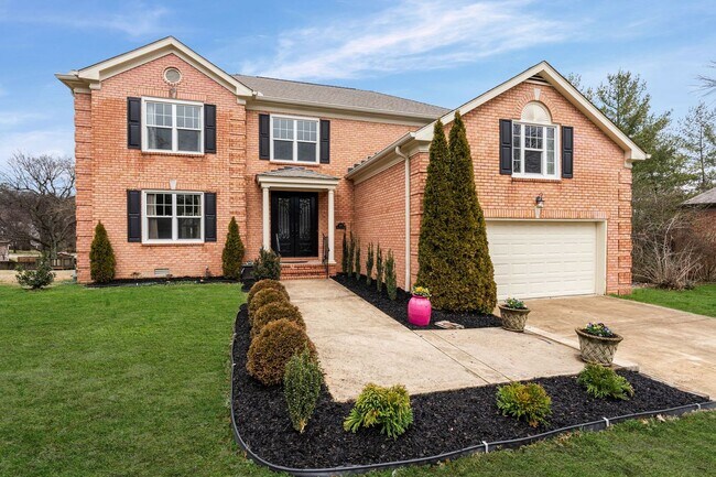 Foto del edificio - Spacious Cul-de-Sac Home in Sought-After R...