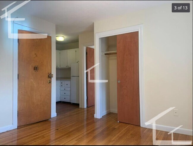 Foto del edificio - 172 N Beacon St
