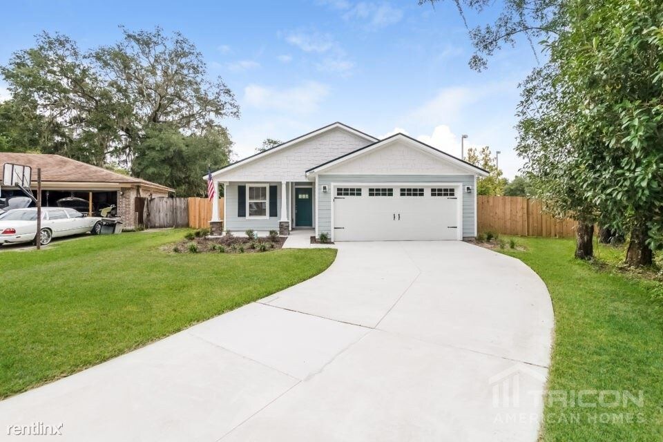 Primary Photo - 10808 Naples Ct S