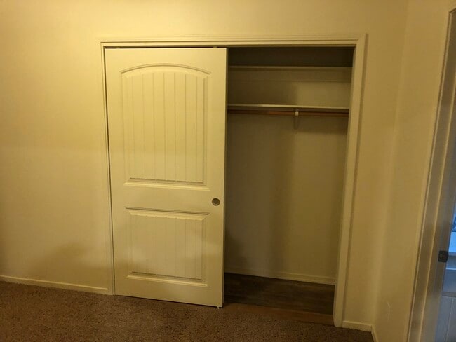 Building Photo - 23942 Scenic Dr