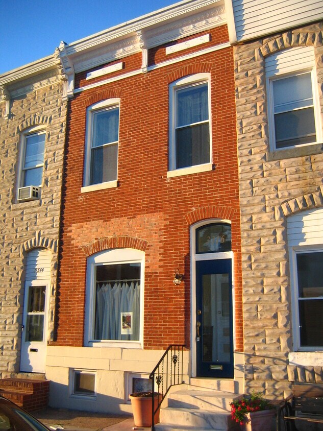 Primary Photo - 3316 E Baltimore St