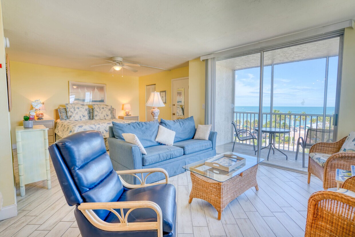 Foto principal - 5900 Bonita Beach Rd SW