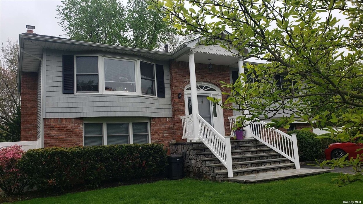 30 Hammond Rd, East Northport, NY 11731 House Rental in East
