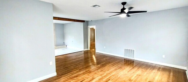 Foto del edificio - 4000 Austin Ave