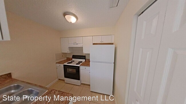 Foto del edificio - 2 br, 1 bath House - 1720 NW 20th Ct.