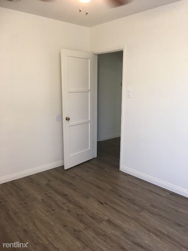 Building Photo - 9624 Orizaba Ave