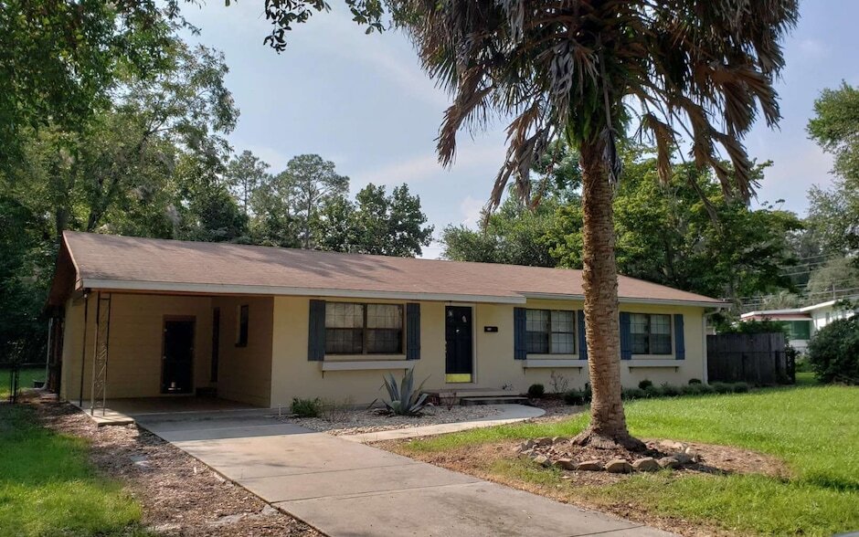 Foto principal - 594 NW Gwen Lake Ave
