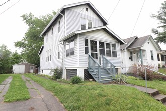 Building Photo - 1823 Dallas Ave