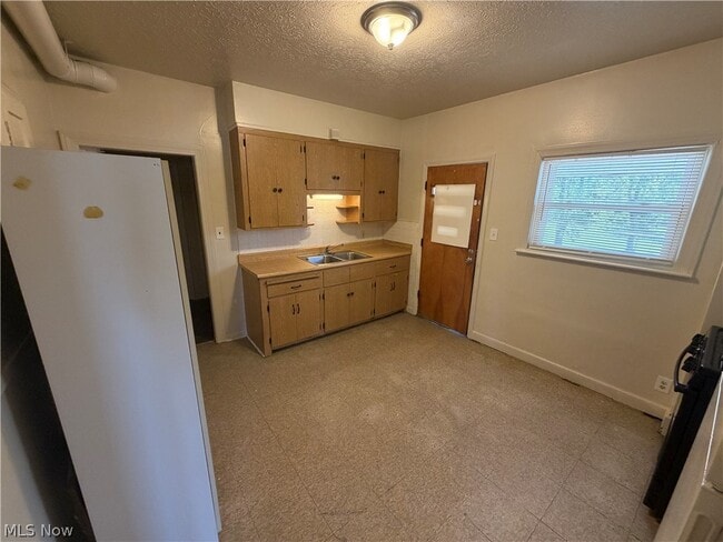 Building Photo - 15300 Waterloo Rd