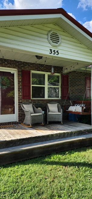 Building Photo - 355 Magnolia Drive