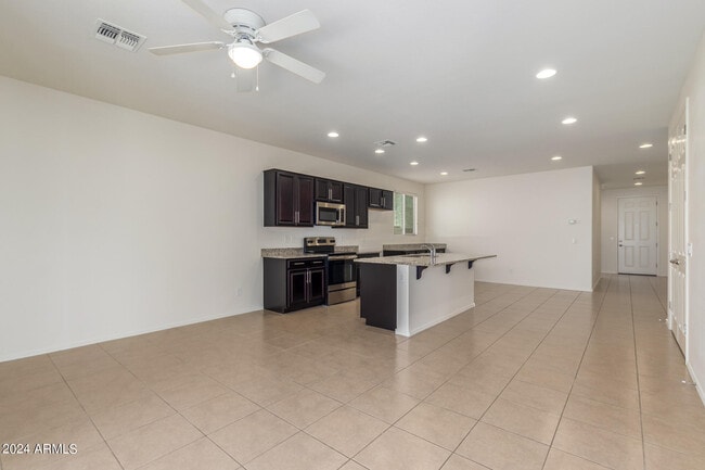 Building Photo - 4808 W Lydia Ln