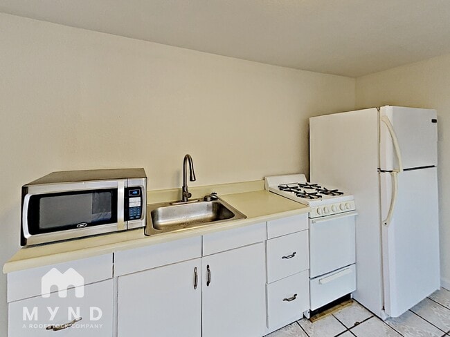 Building Photo - 1844 La Porte Ave